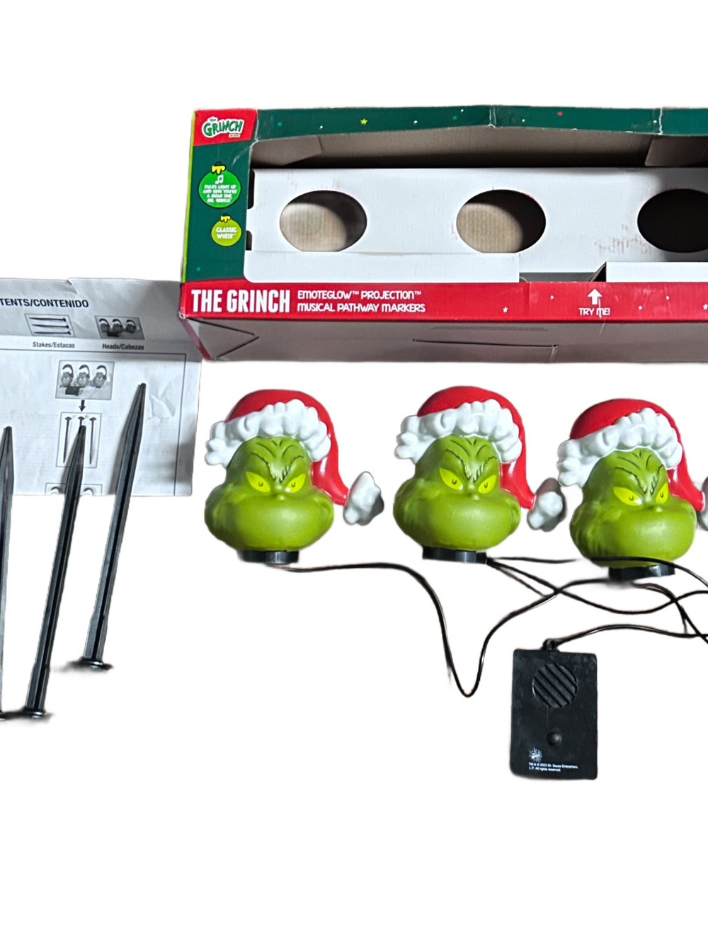 Gemmy ~ The Grinch Animated Singing Lights Up Yard Stakes Pathway Markers Set/ 3